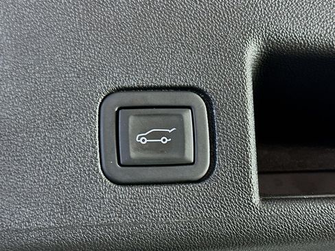 Used 2024 Chevrolet Equinox LT AWD/4WD image 28