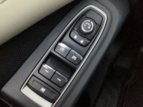 Used 2019 Subaru Ascent Limited image 23