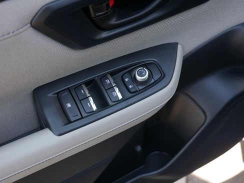Used 2025 Subaru Forester Premium AWD/4WD image 19