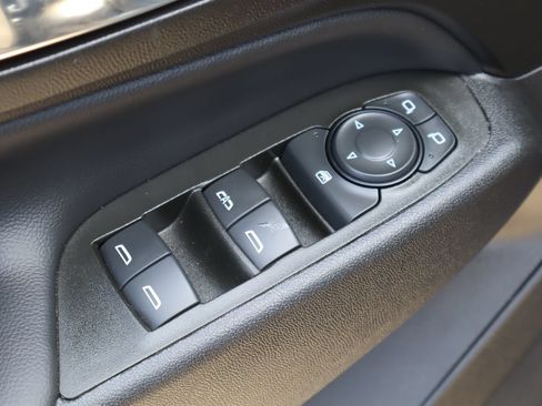 Used 2024 Chevrolet Equinox LT FWD image 20