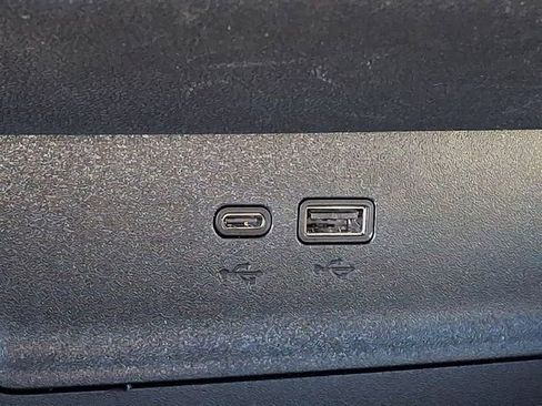 Used 2025 Chevrolet Equinox LT FWD image 24