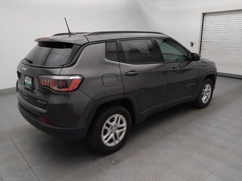 Used 2018 Jeep Compass Sport w/ Tech Group FWD image 9