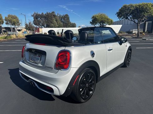 Used 2019 MINI Cooper S w/ Signature Upholstery Package FWD image 4