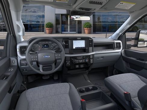 New 2026 Ford F550 4x4 Regular Cab Super Duty w/ XL Chrome Package image 9