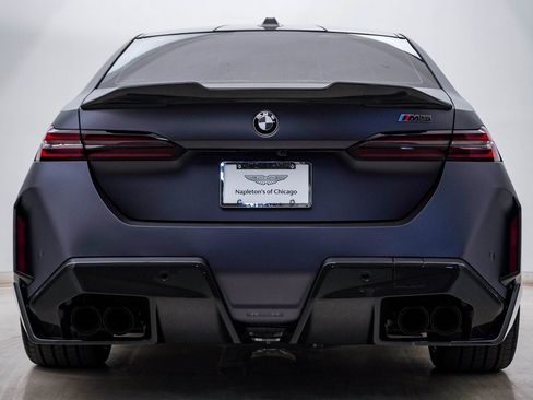 Used 2026 BMW M5 w/ Executive Package image 9