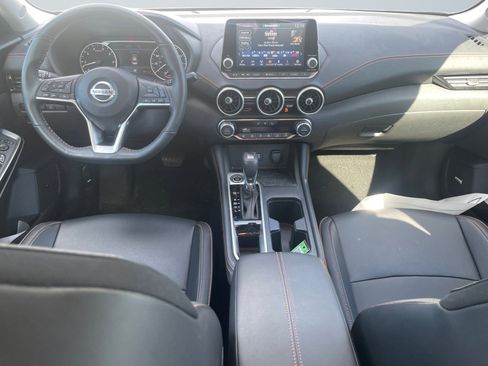 Used 2023 Nissan Sentra SR w/ SR Premium Package image 11