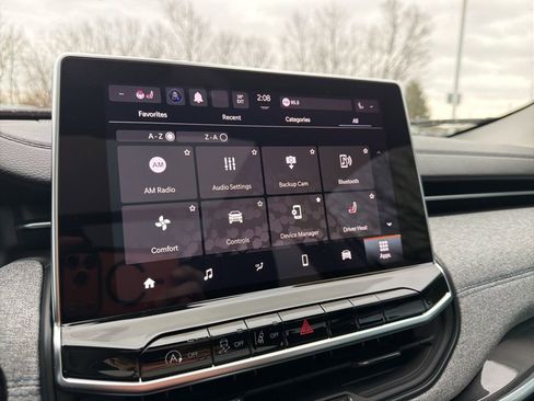 Used 2022 Jeep Compass Latitude w/ Sun and Sound Group image 32