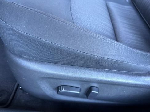 Used 2025 Nissan Altima 2.5 SV image 12