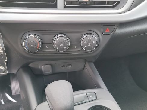 New 2026 Chevrolet Trax LS w/ LS Convenience Package FWD image 22