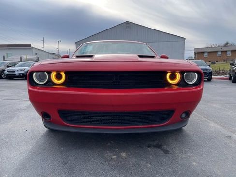 Used 2021 Dodge Challenger SXT w/ Blacktop Package image 3
