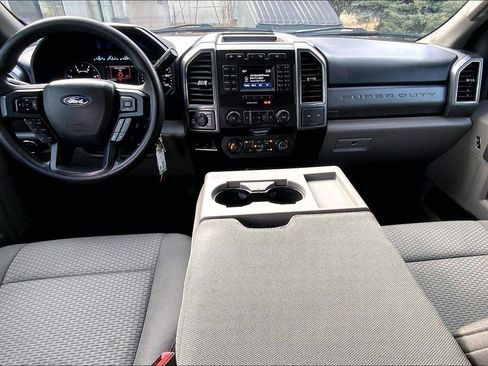 Used 2019 Ford F250 XLT w/ XLT Value Package image 15