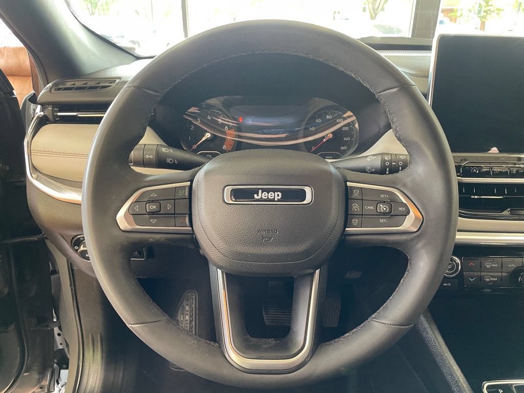 Used 2023 Jeep Compass Limited AWD/4WD image 31