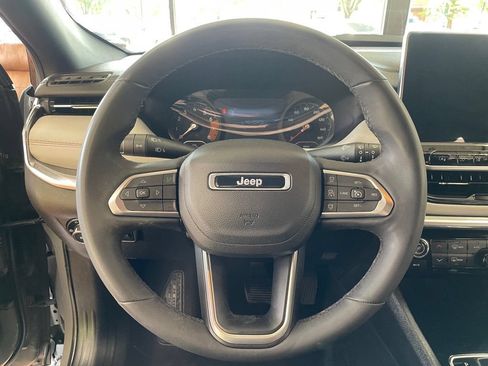 Used 2023 Jeep Compass Limited AWD/4WD image 31