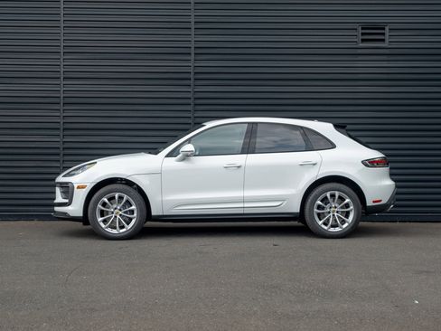 Certified 2026 Porsche Macan image 2