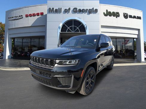New 2026 Jeep Grand Cherokee Altitude AWD/4WD image 1