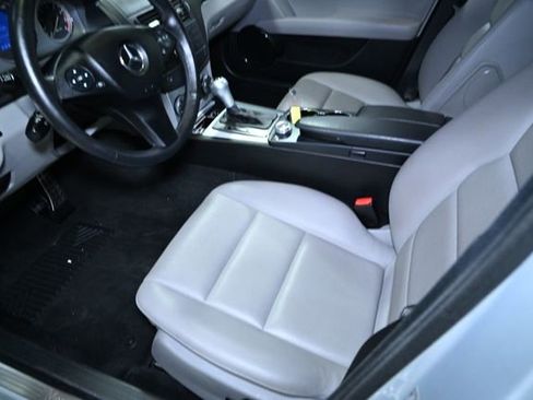 Used 2008 Mercedes-Benz C 300 Sedan image 19