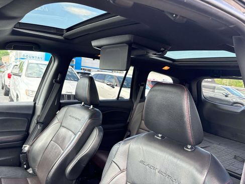 Used 2022 Honda Pilot Black Edition image 13