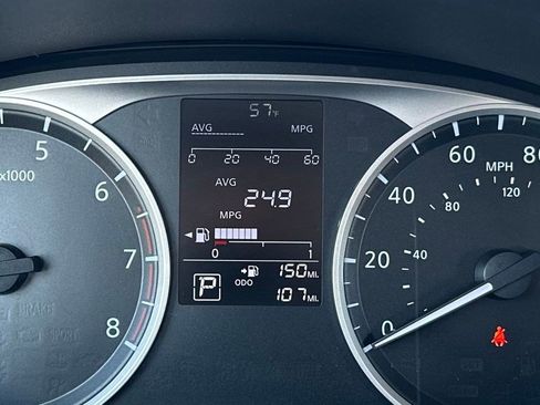 Used 2025 Nissan Versa S w/ Trunk Package image 15