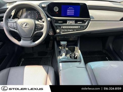 Used 2024 Lexus ES 350 w/ Premium Package FWD image 11