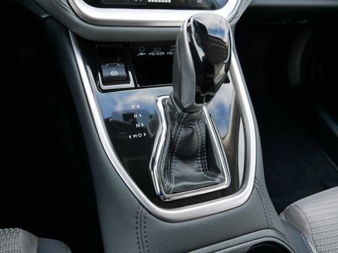 Certified 2025 Subaru Outback Premium image 24