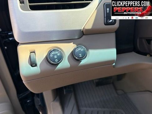 Used 2017 GMC Yukon SLE w/ SLE Value Package AWD/4WD image 10