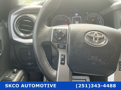 Used 2022 Toyota Tacoma SR5 w/ Technology Package RWD image 19