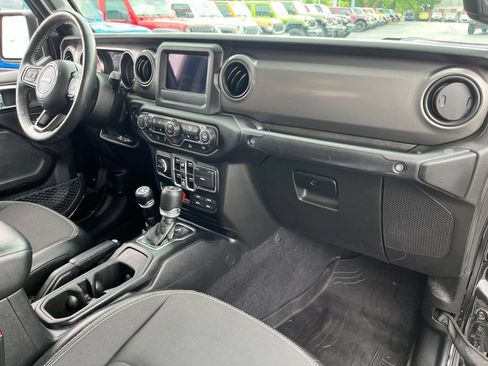 Used 2023 Jeep Gladiator Sport AWD/4WD image 42