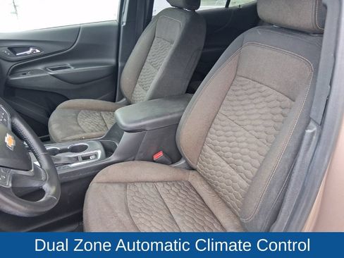 Used 2019 Chevrolet Equinox LT AWD/4WD image 9