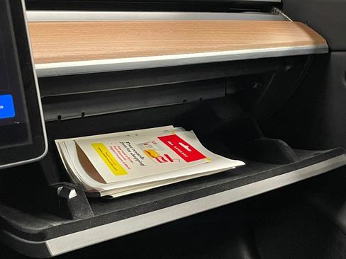 Used 2020 Tesla Model 3 Performance image 39