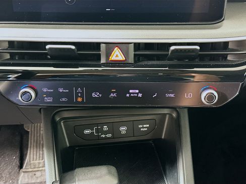 Used 2025 Kia K5 LXS image 22