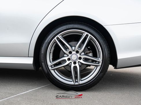 Used 2017 Mercedes-Benz E 300 4MATIC image 12