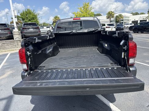 Used 2022 Toyota Tacoma SR w/ SX Package RWD image 39
