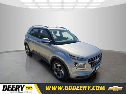 Used 2025 Hyundai Venue SEL