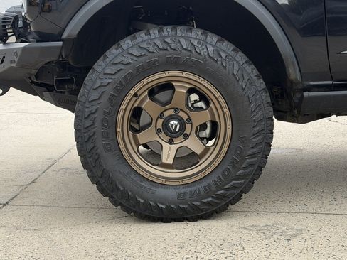 Used 2023 Ford Bronco Wildtrak AWD/4WD image 9