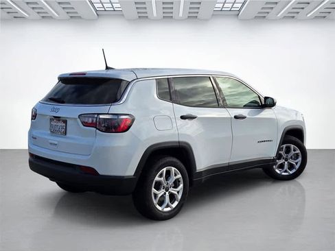 Used 2025 Jeep Compass Sport image 6