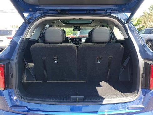 Certified 2023 Kia Sorento SX AWD/4WD image 6