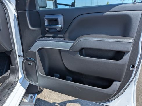 Certified 2018 Chevrolet Silverado 2500 LTZ w/ Duramax Plus Package AWD/4WD image 38