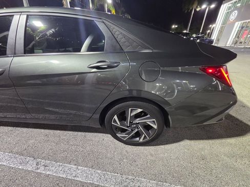 Used 2024 Hyundai Elantra SEL w/ Convenience Package image 5