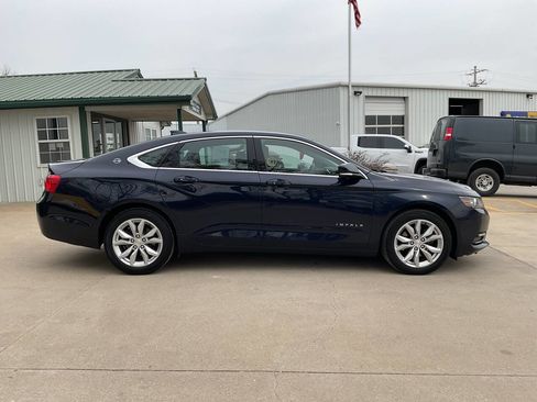 Used 2018 Chevrolet Impala LT image 2