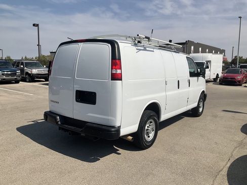 Used 2022 Chevrolet Express 2500 w/ Driver Convenience Package image 6