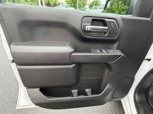 Certified 2022 Chevrolet Silverado 1500 Custom AWD/4WD image 27