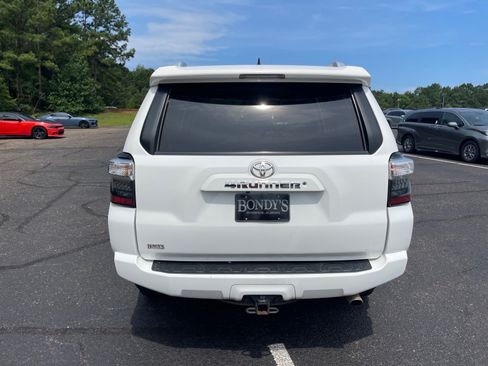 Used 2018 Toyota 4Runner SR5 Premium AWD/4WD image 15