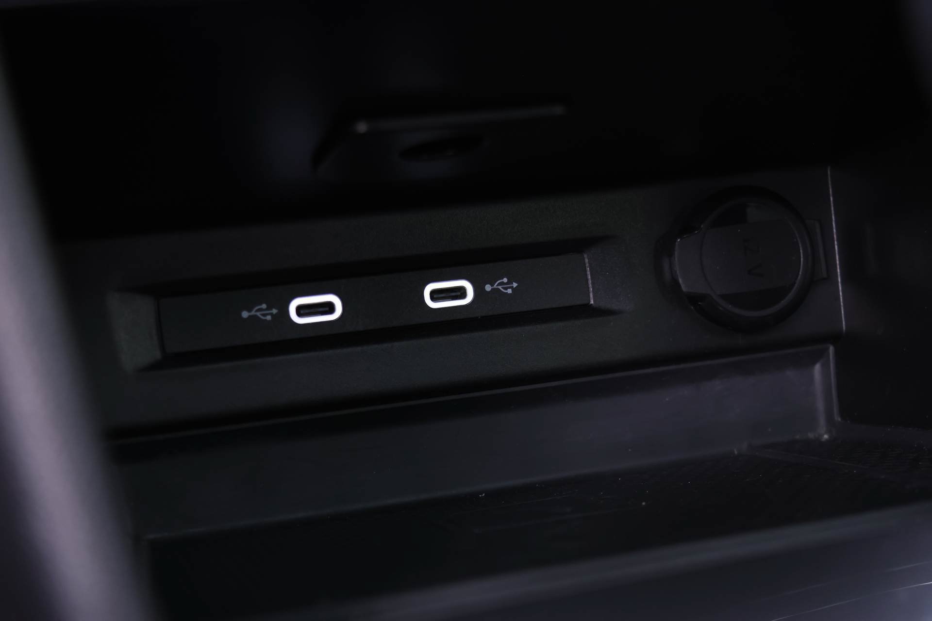 Used 2024 Volkswagen Tiguan SEL R-Line AWD/4WD image 11