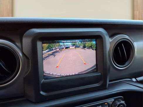 Used 2022 Jeep Wrangler Unlimited Sport AWD/4WD image 5