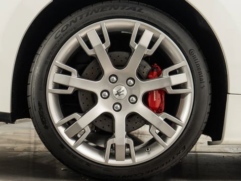 Used 2012 Maserati GranTurismo S image 37