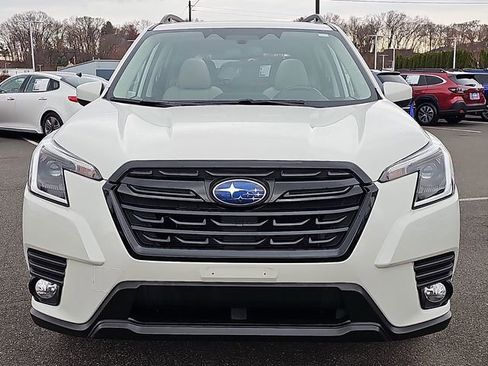 Used 2023 Subaru Forester Premium AWD/4WD image 3