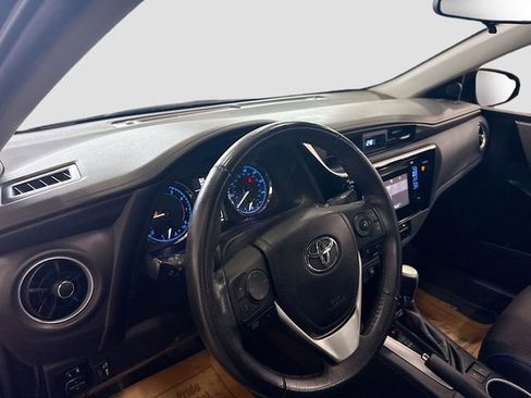 Used 2017 Toyota Corolla SE w/ Carpet Mat Package (TMS) image 10