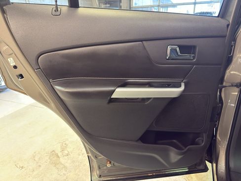 Used 2013 Ford Edge SEL image 29
