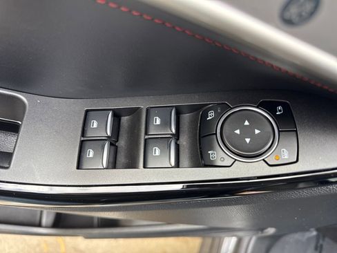 Used 2023 Ford Explorer ST-Line w/ Class IV Trailer Tow Package image 15