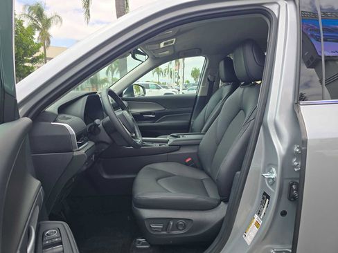 Certified 2026 Toyota Grand Highlander FWD image 23